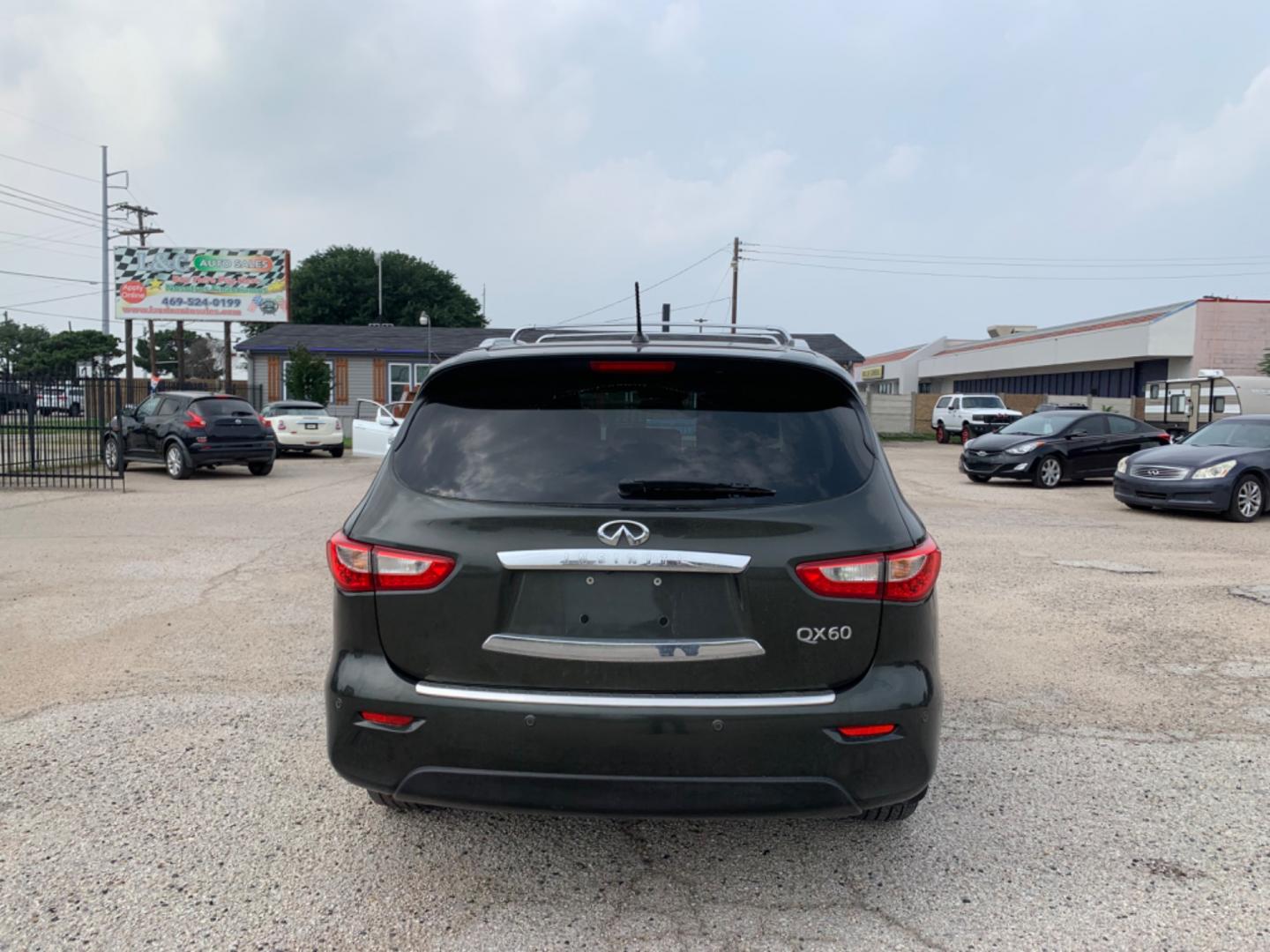 2014 Gray /Black Infiniti JX (5N1AL0MMXEC) with an 3.5 L engine, AUTOMATIC transmission, located at 1830 North Belt Line Road, Irving, TX, 75061, (469) 524-0199, 32.834373, -96.993584 - Photo#6